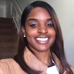 Meet your Posher, Kayla